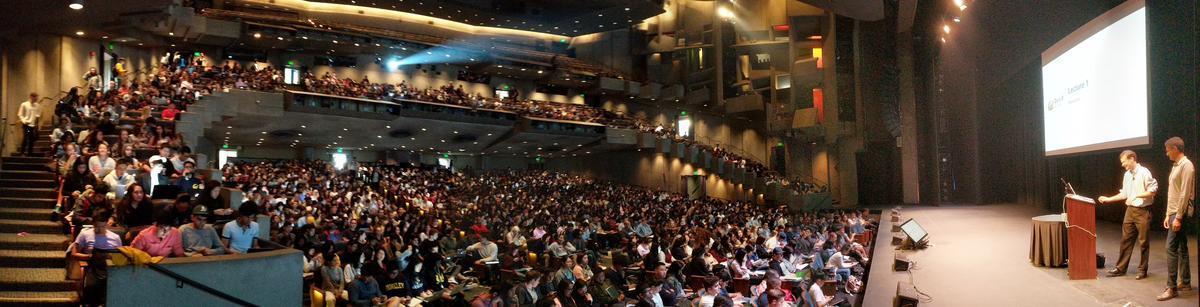 Photo of the more than 1,000 students attending Data 8 in Zellerbach Hall from Fall 2018.